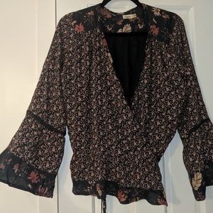 Faherty jacket / wrap top with bell sleeves